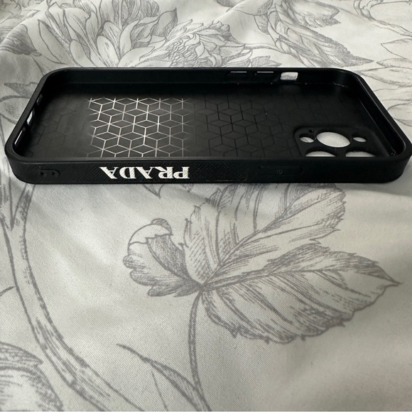 iPhone 12 Pro Max case - Picture 5 of 7